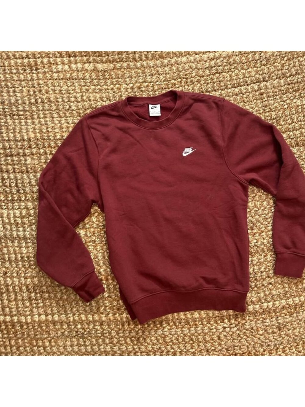 Nike Club Fleece Embroidered Futura Logo Crewneck Sweatshirt Maroon Burgundy Sma
